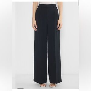 ARITZIA EFFORTLESS PANT WIDER CREPETTE SIZE 0 IN BLACK REG. LENGTH